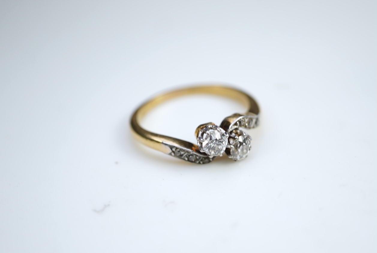 A diamond toi et moi ring, early 20th century